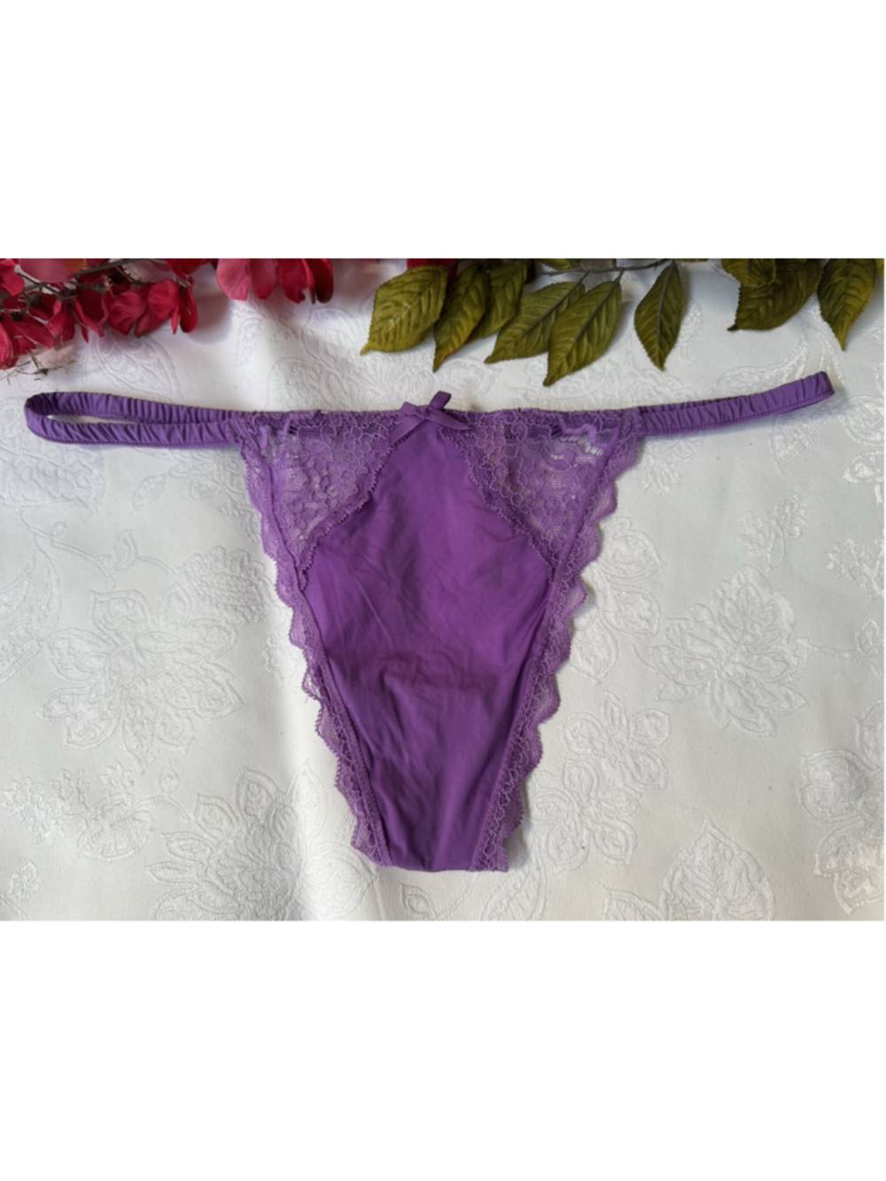 VICTORIA'S SECRET XL PURPLE SILKY LACE BOW STRAPPY V STRING THONG PANTIES NWT